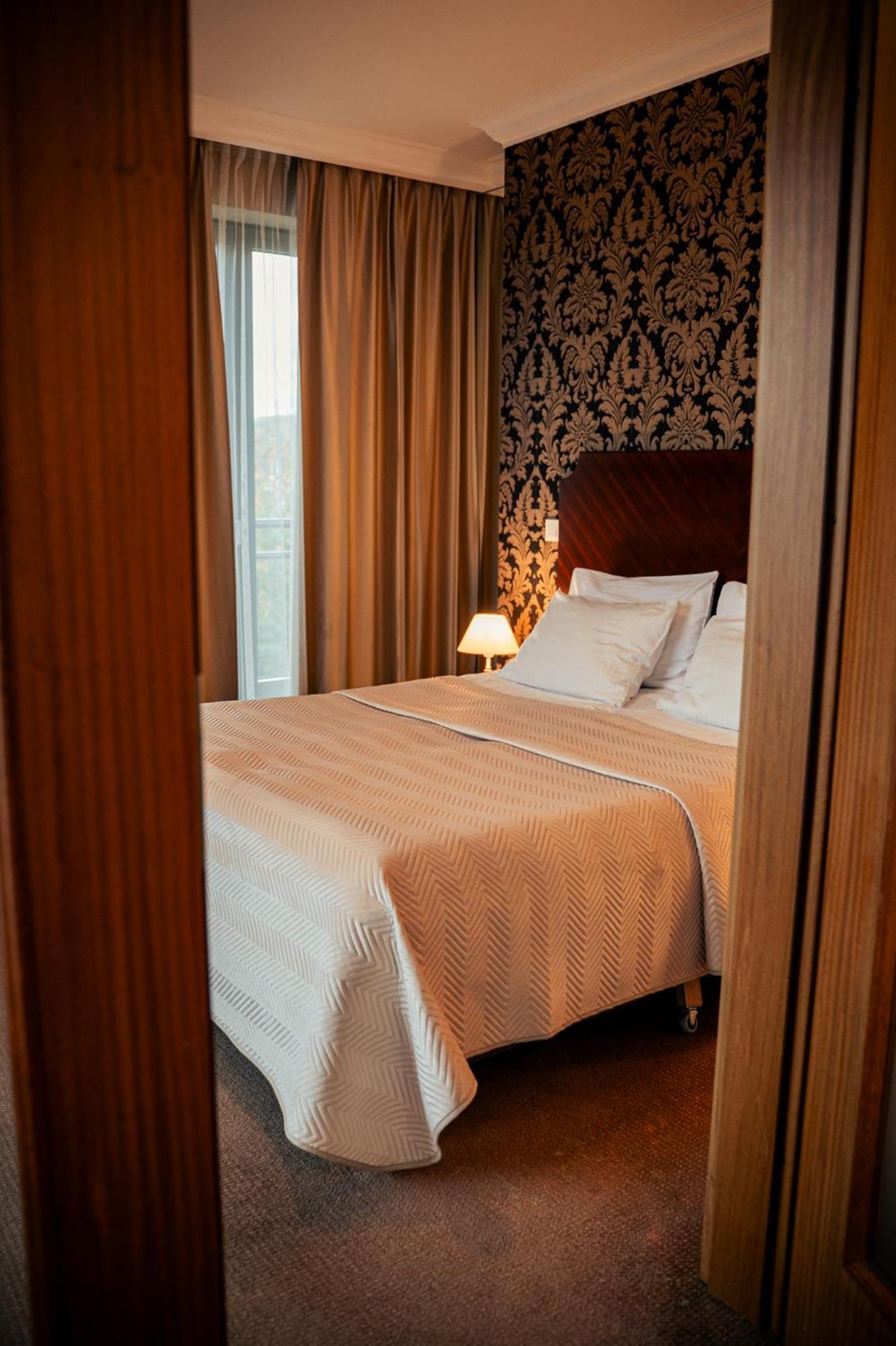 Hotel Kuracyjny Spa & Wellness Gdynia Exteriör bild